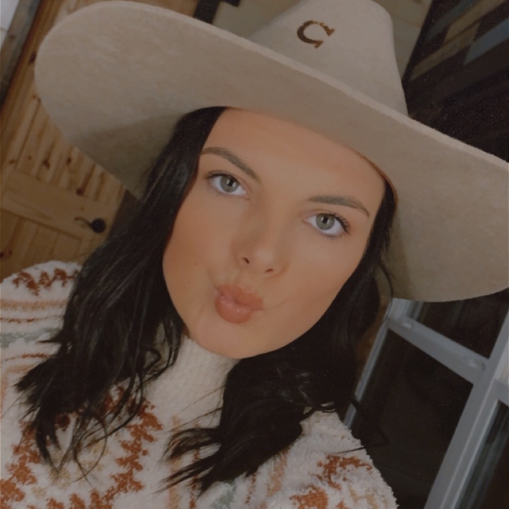 Meet your Posher, Cassidy